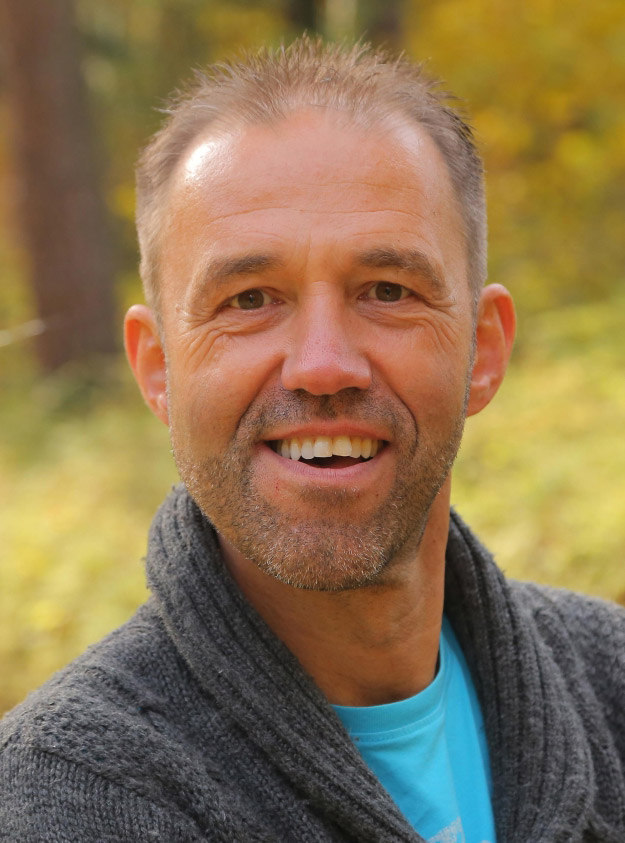 SkyDancing Teacher Armin Heining